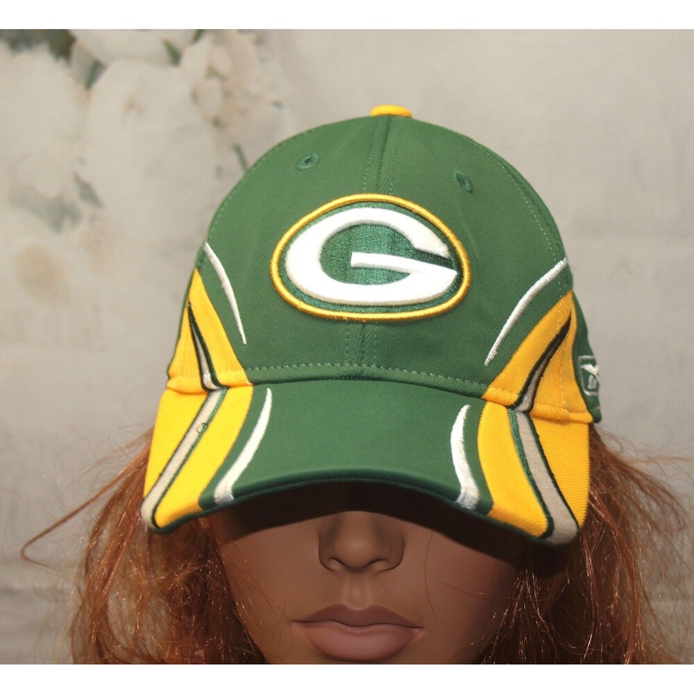 Vintage Green Bay Packers NFL Reebok Sideline Flex-Fit Cap Hat Unisex